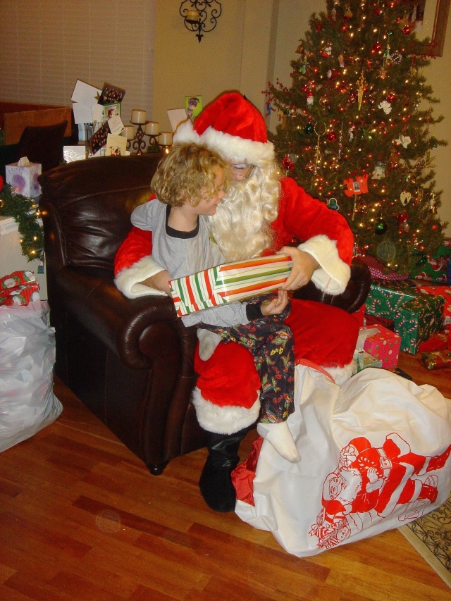 2005-12-24-37 Christmas Eve J&K.jpg